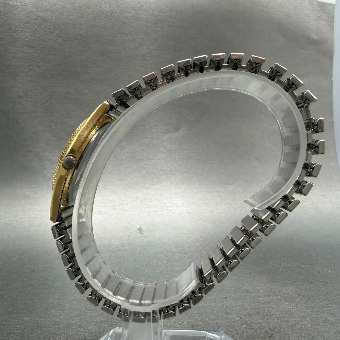 48024868