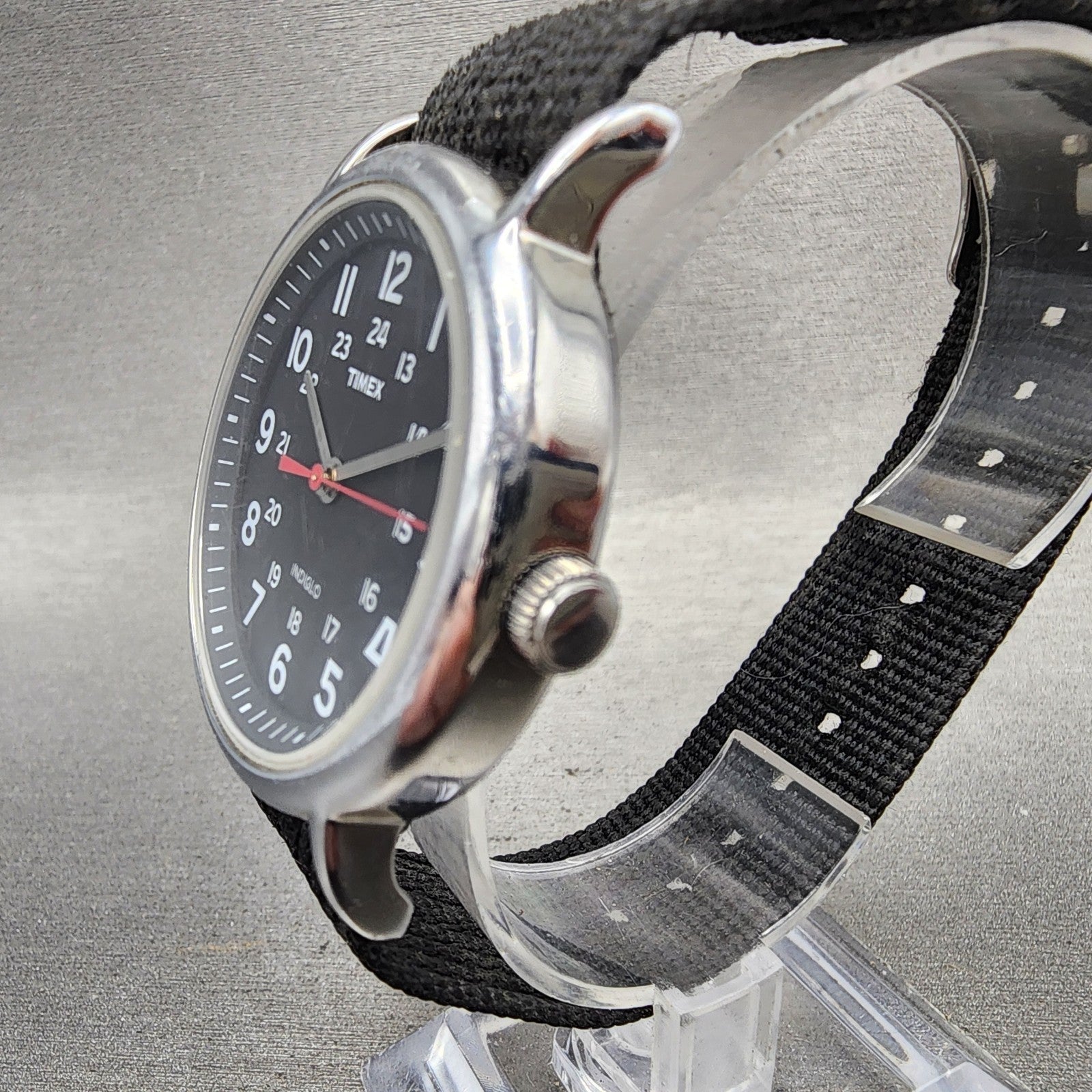 Timex Weekender Watch Men 38mm Cream Dial Silver Tone Indiglo READ!! New Battery2