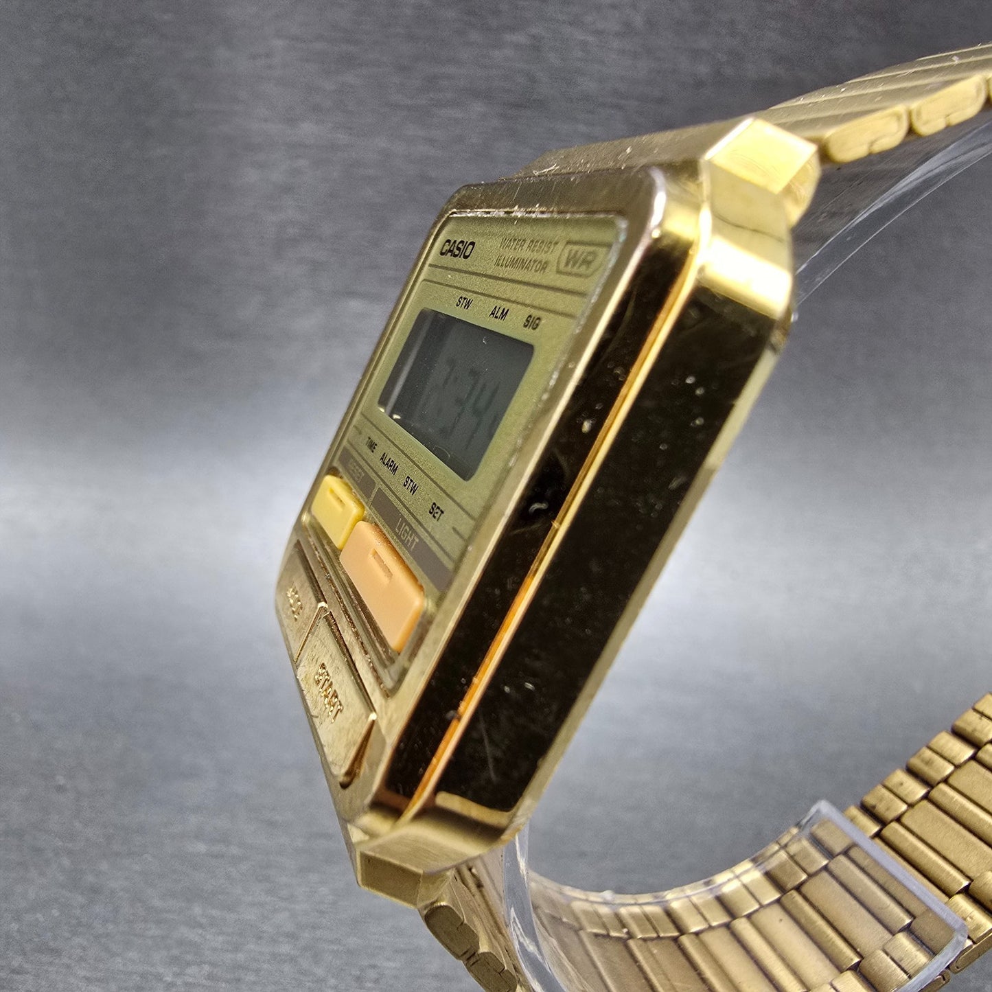 Casio A120WE Watch Men 33mm Gold Dial Gold Tone Alarm Chronograph New Battery2