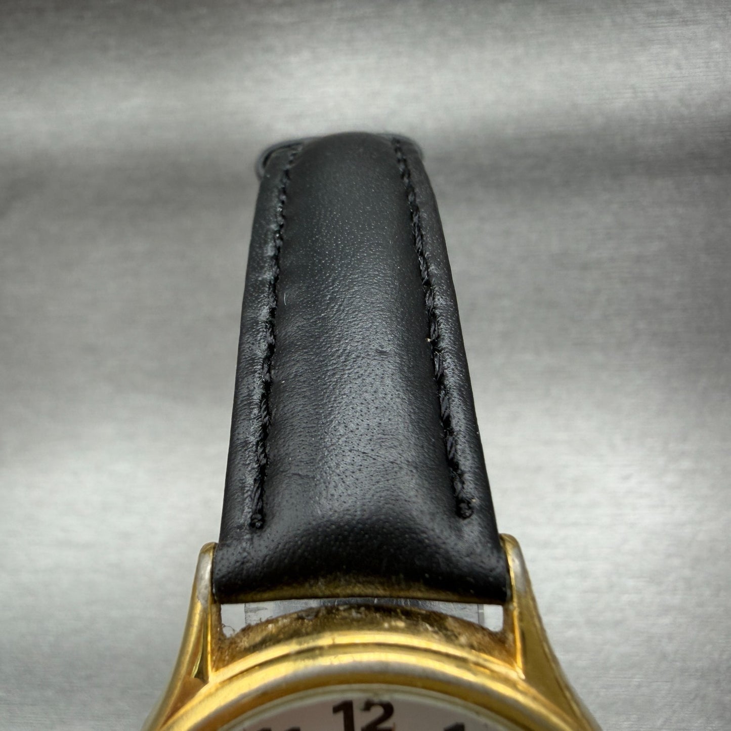 Seiko Alba Watch Unisex 31mm Silver Dial Gold Tone Round V8111880 New Battery4
