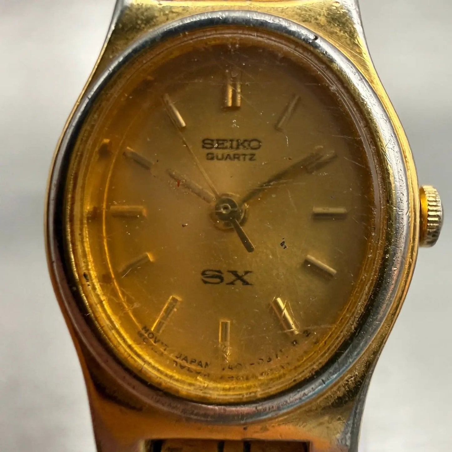 Seiko SX Watch Women 17mm Gold Dial Two Tone Oval V401-5101 New Battery Vintage1