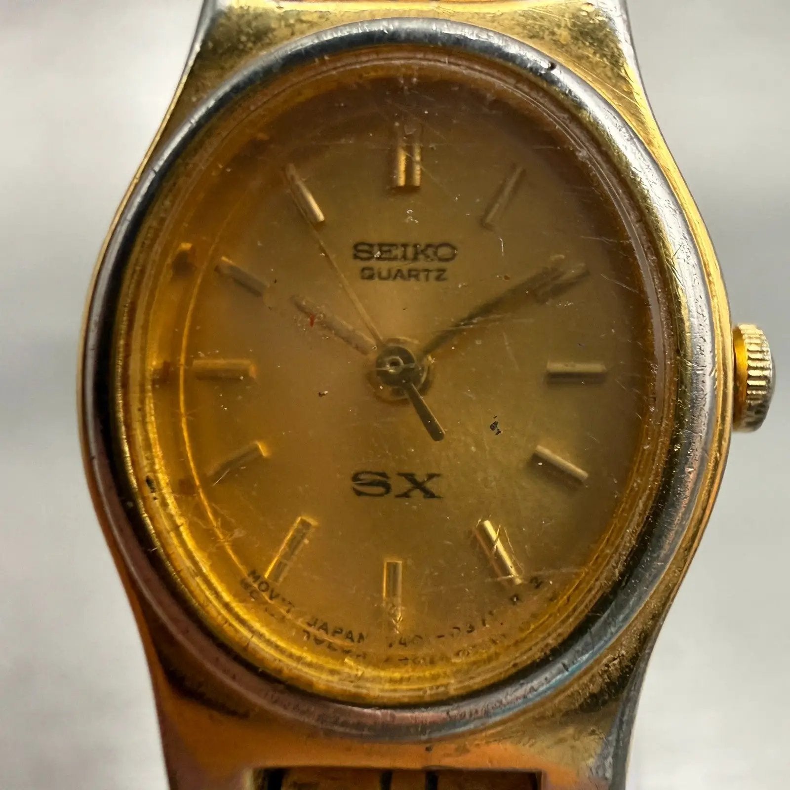 Seiko SX Watch Women 17mm Gold Dial Two Tone Oval V401-5101 New Battery Vintage1