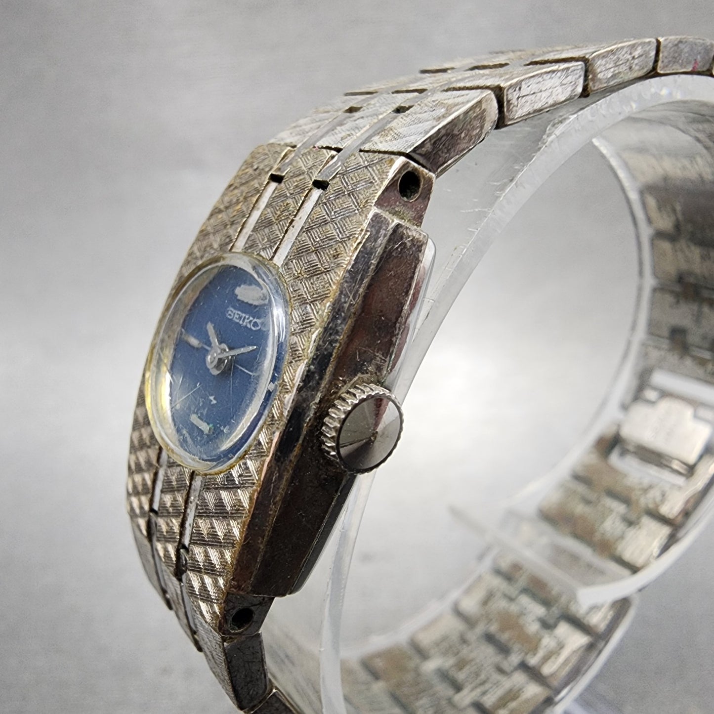 Seiko Watch Women 18mm Blue Dial Silver Tone Rectangle Manual Wind Runs VTG2