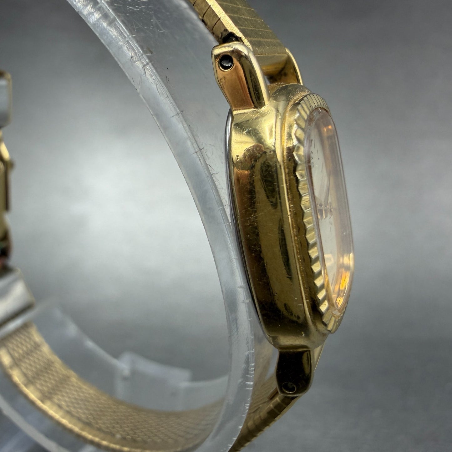 Seiko Watch Women 17mm Champagne Dial Gold Tone Rectangle 2Y01-5A60 New Battery3