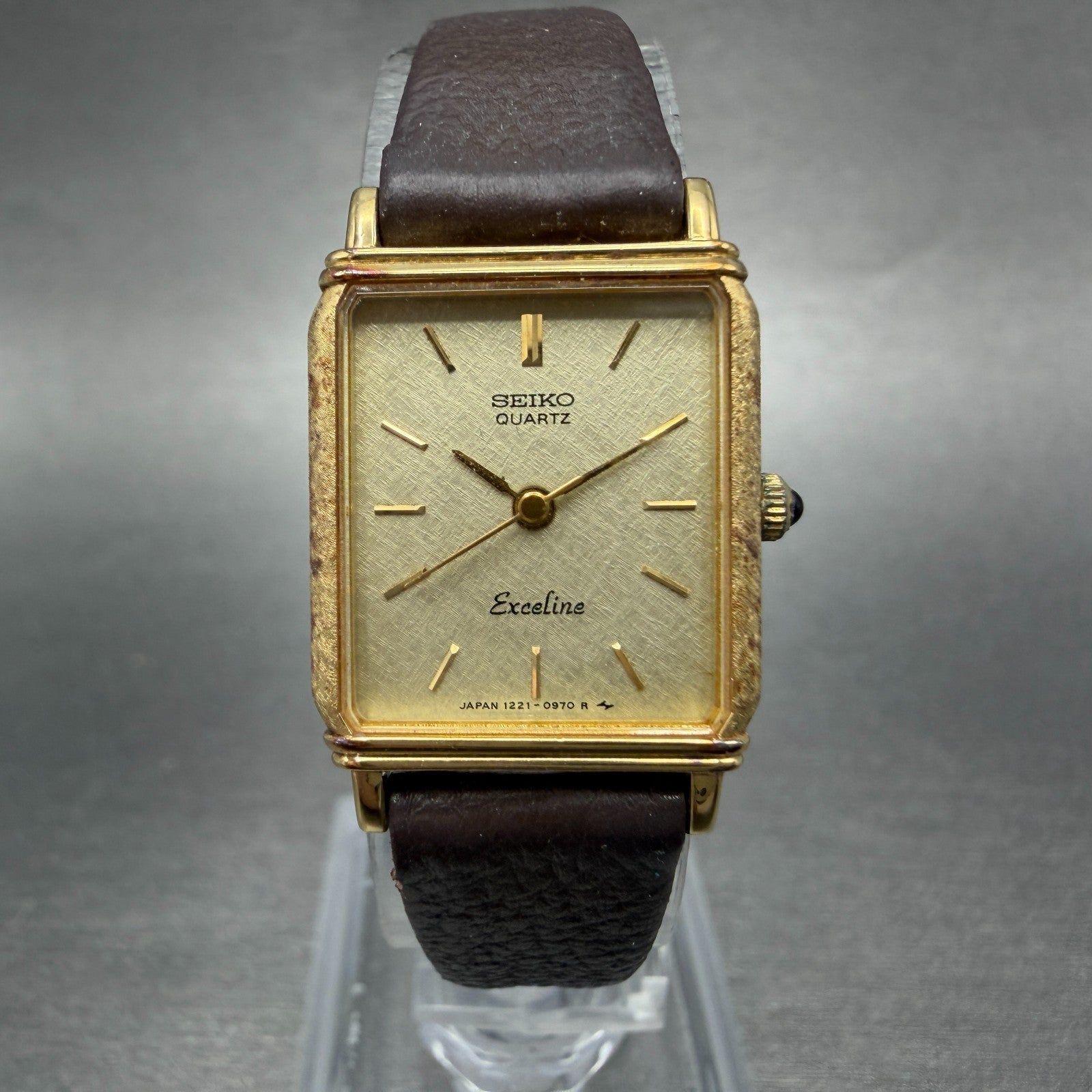 Seiko Exceline Tank Watch Women 18mm Champagne dial Gold Tone 1221-5670 NewBat 40