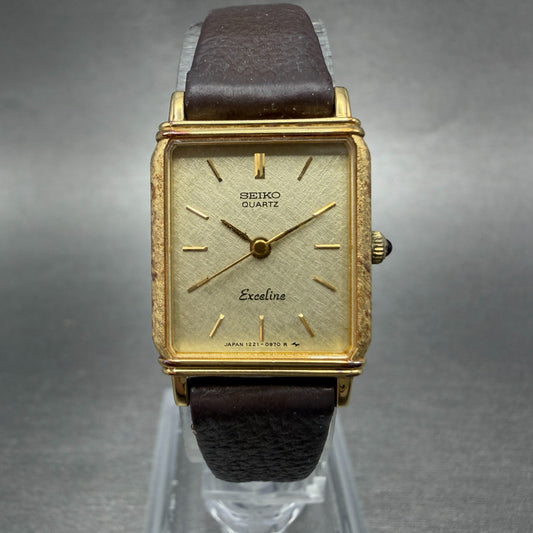 Seiko Exceline Tank Watch Women 18mm Champagne dial Gold Tone 1221-5670 NewBat 40