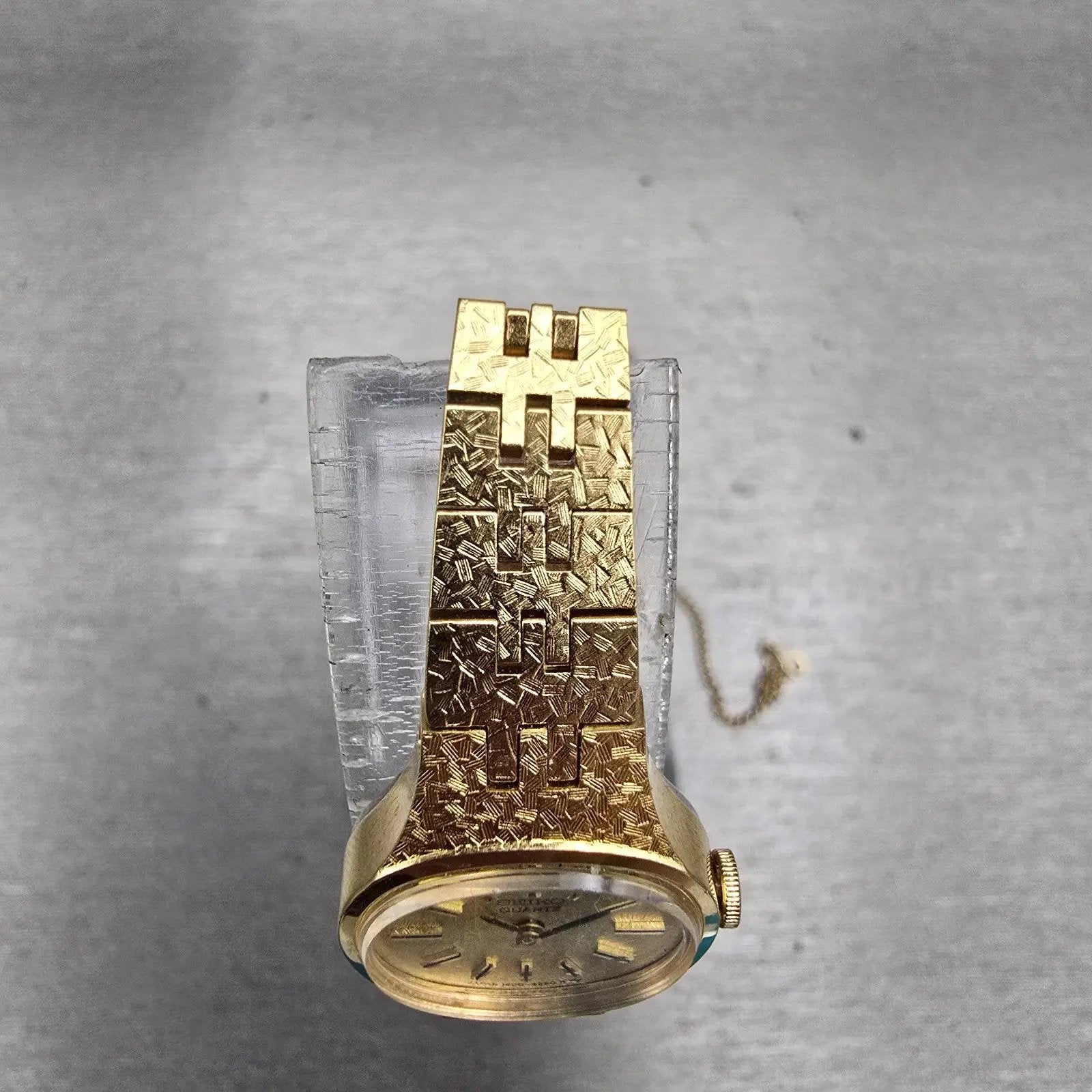 Seiko Watch Women 18mm Champagne Dial Gold Tone Oval 1400-7389 New Battery VTG4
