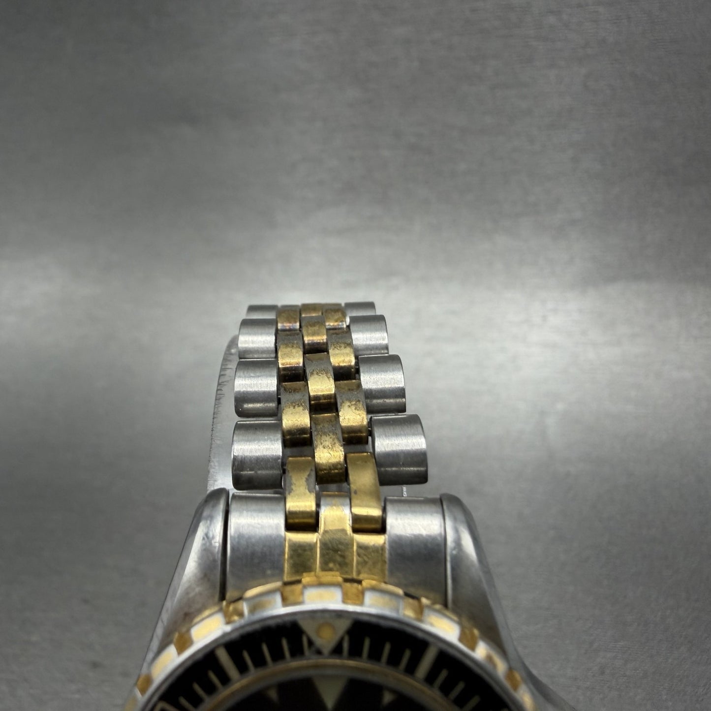 Zodiac Professional Dive Watch Women 29mm Black Dial Two Tone Date Red Dot Works4