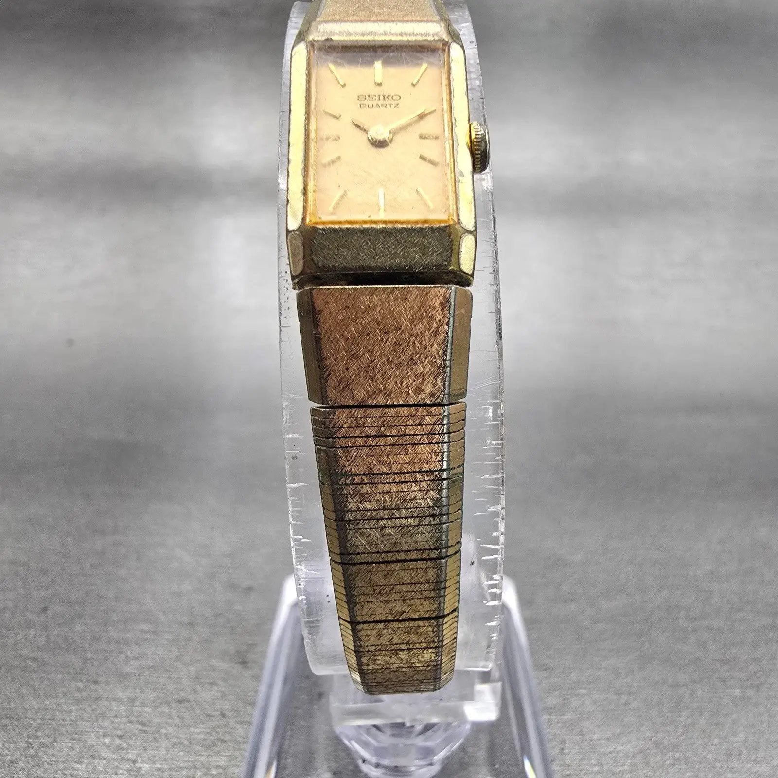 Seiko Watch Women 12mm Gold Dial Gold Tone Rectangle 2E20-5029 New Battery VTG5