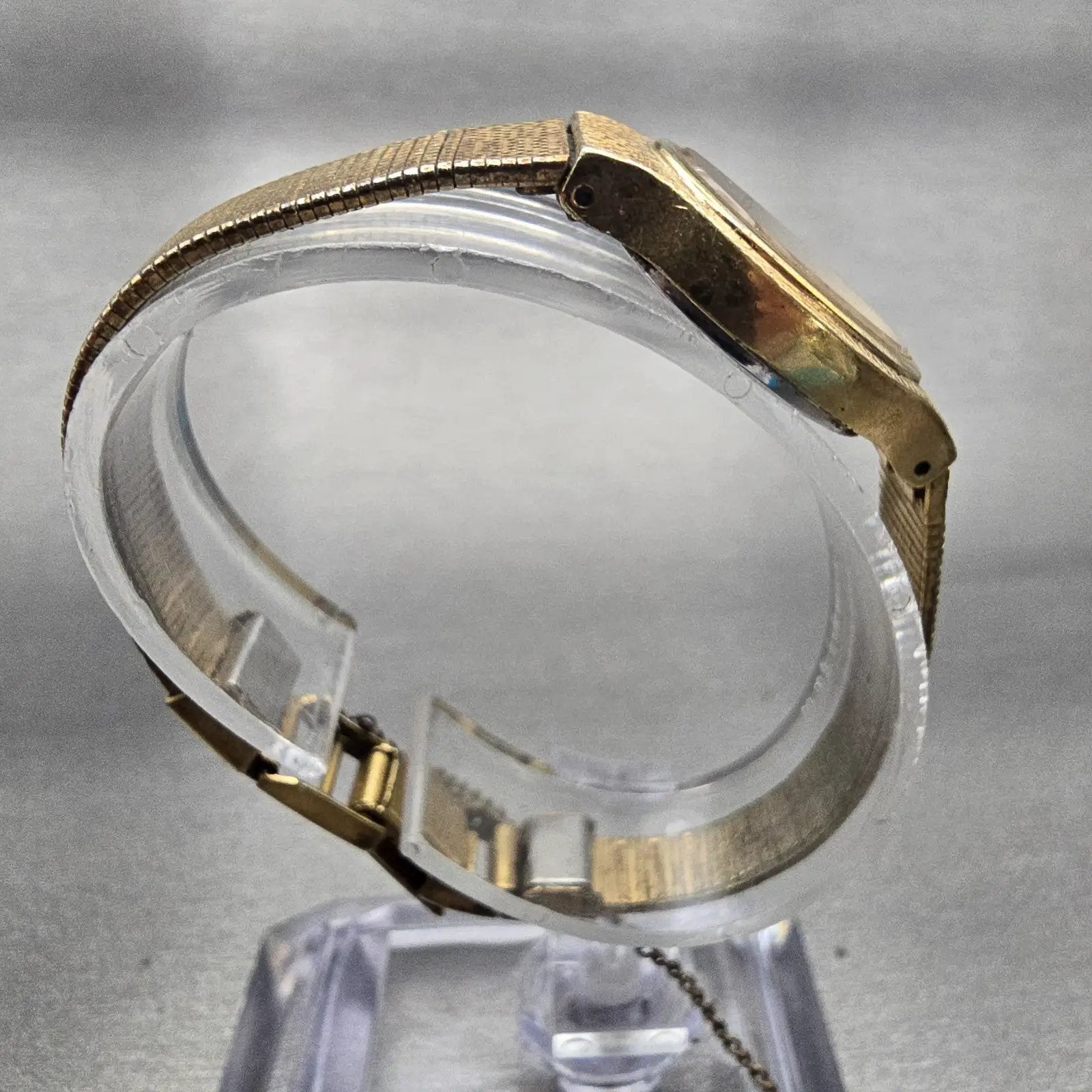 Seiko Watch Women 20mm Gold Dial Gold Tone Oval 2320-5359 New Battery Vintage8