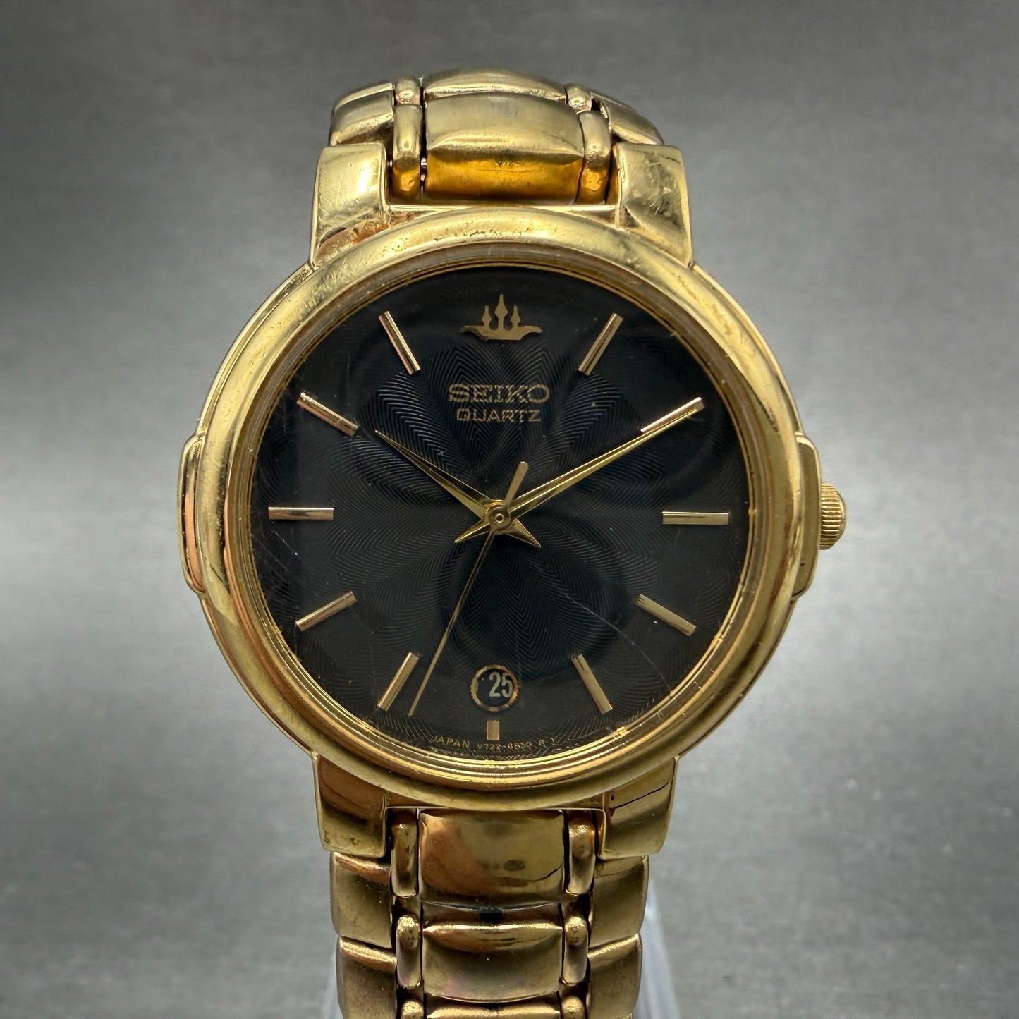 Seiko Watch Unisex 32mm Black Dial Gold Tone Date Round V722-6B10 New Battery0