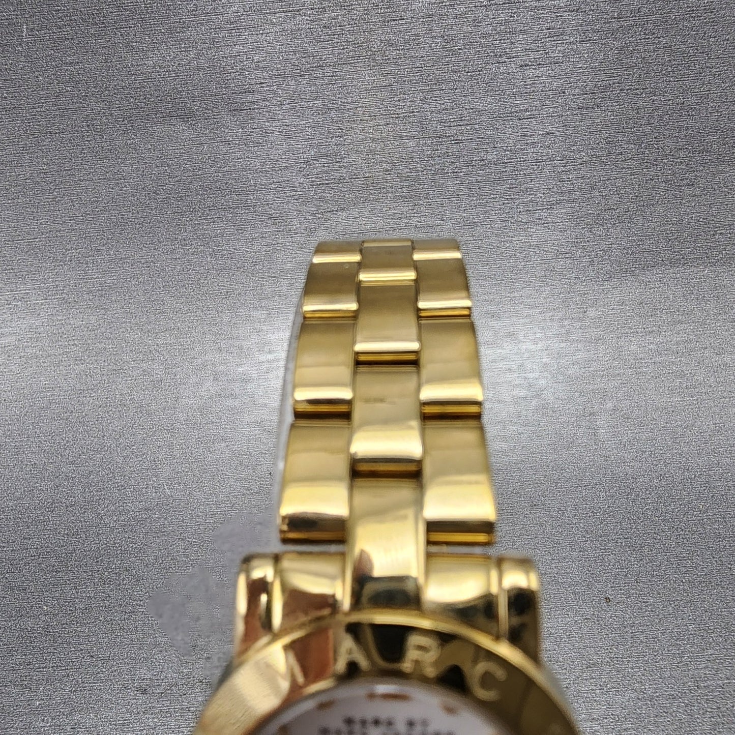 Marc By Marc Jacobs Mini Amy Watch Women 26mm White Dial Gold Tone New Battery4