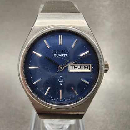 VTG Seiko Watch Women 24mm Blue Dial Silver Tone Daydate Round 79030020 NewBat1