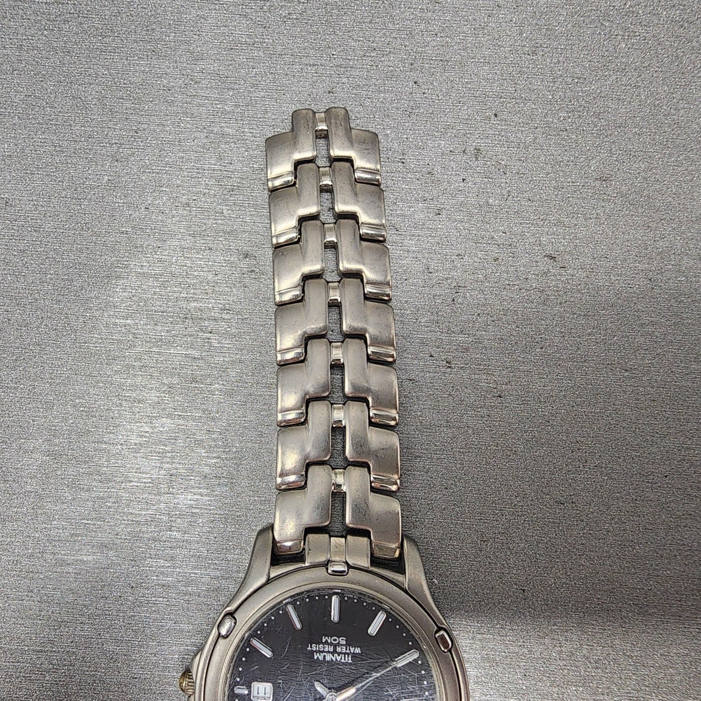 Seiko Titanium Watch Men 35mm Black Dial Gray Tone Date 7n320069 BROKEN BAND7