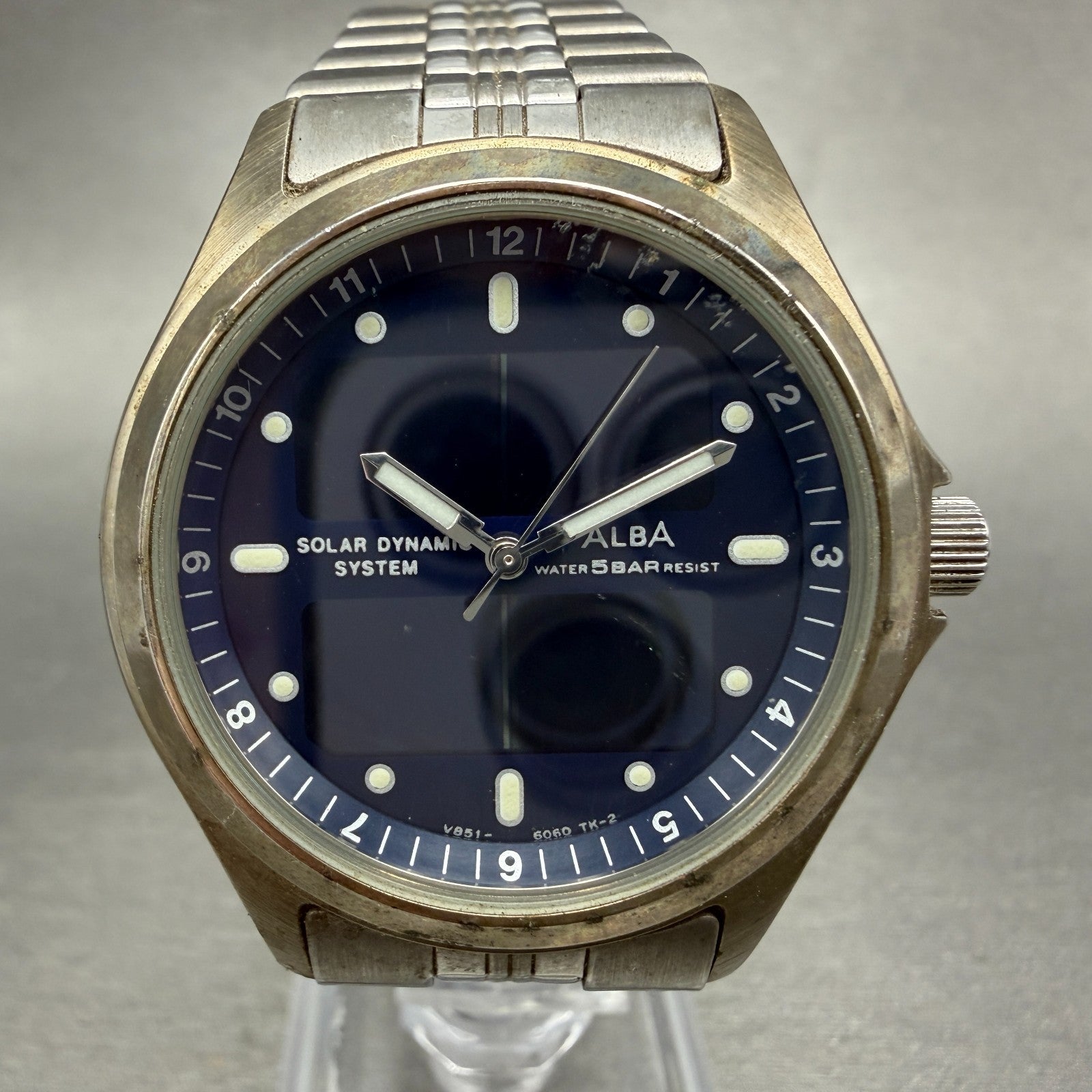 Seiko Alba Solar Watch Men 36mm Blue Dial Silver Tone Round V851-6040 Runs0