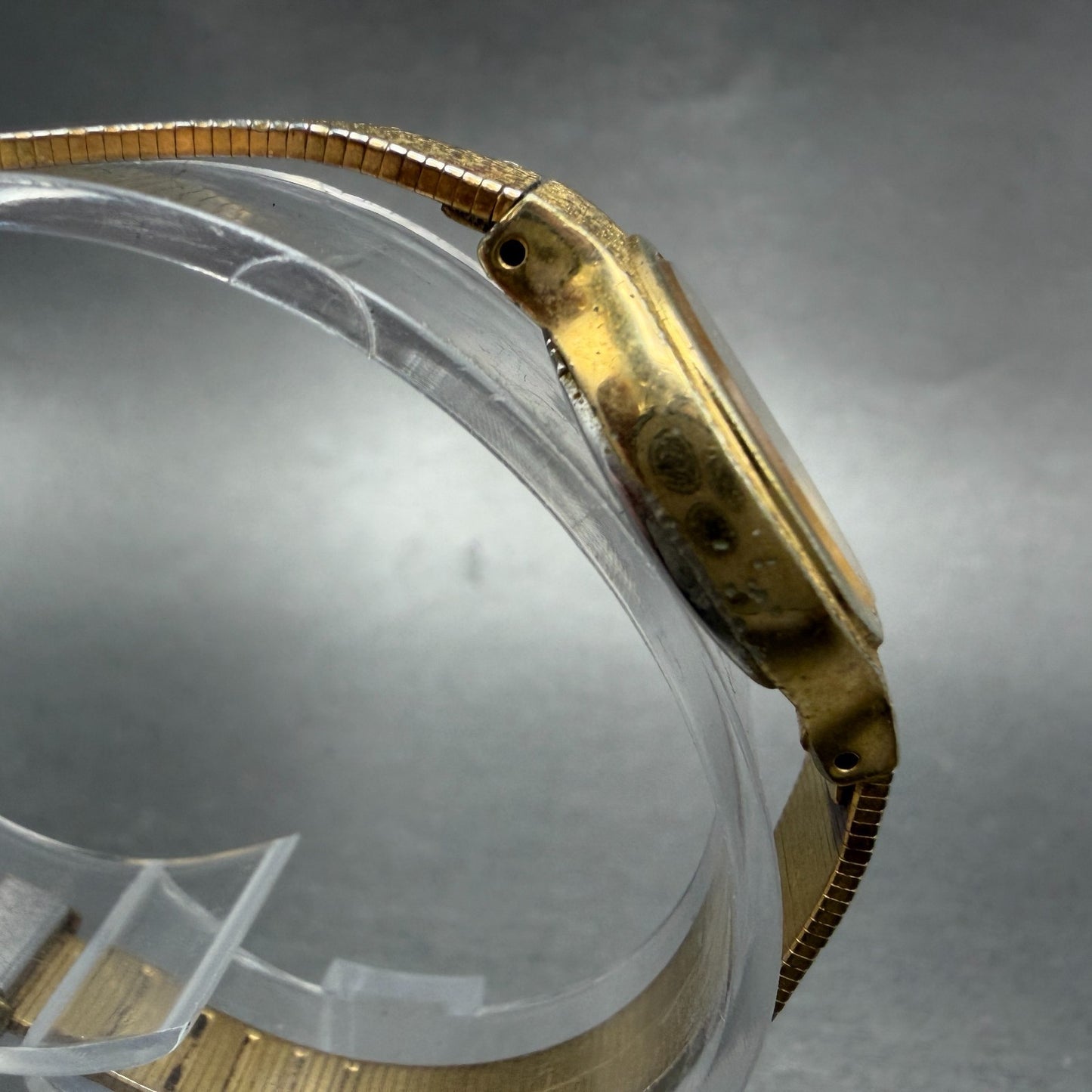 Seiko Watch Women 20mm Champagne Dial Gold Tone Oval 2320-5350 New Battery VTG3