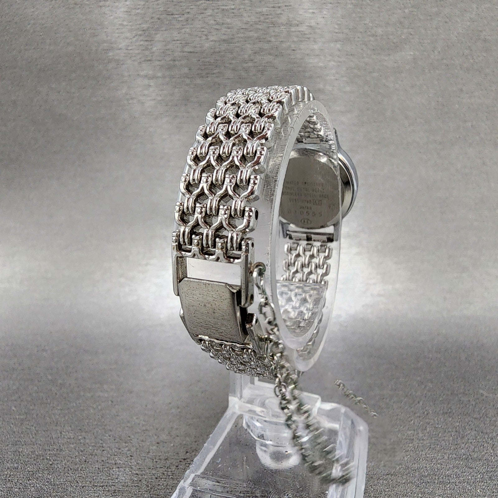 Seiko Alba Watch Women 23mm Silver Dial Silver Tone V8110780 New Battery7