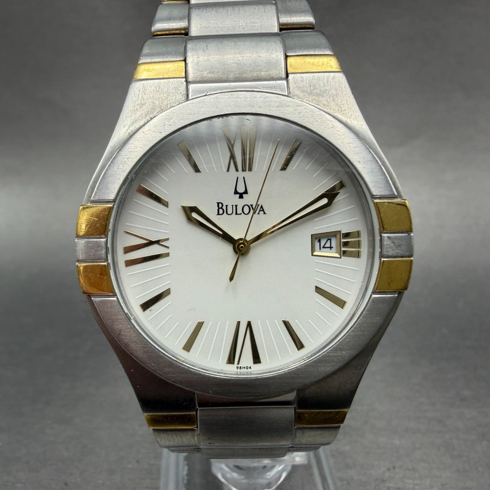 Bulova Watch Men 35mm White Dial Two Tone Date Round 98H04 New Battery0