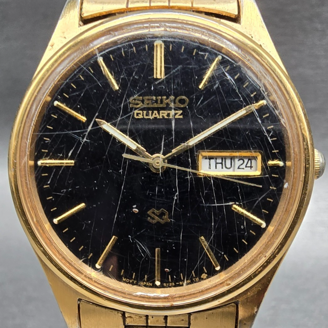 Seiko SQ Watch Men 35mm Black Dial Gold Tone Daydate Round 5Y23-8049 New Batt KL1