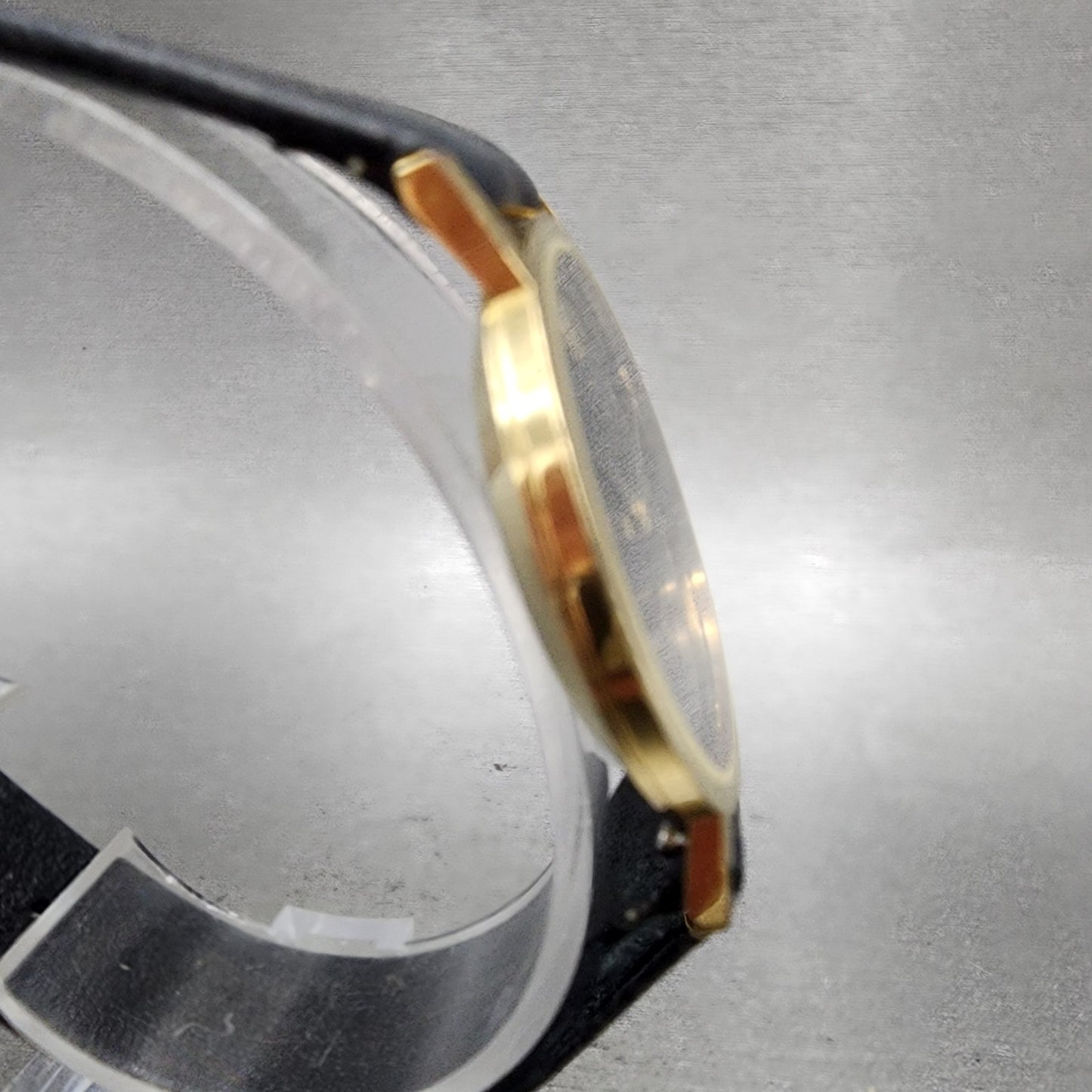 Movado Museum Watch 31mm Women Black Dial Gold Tone Round 87.45.882.1 New Batt3