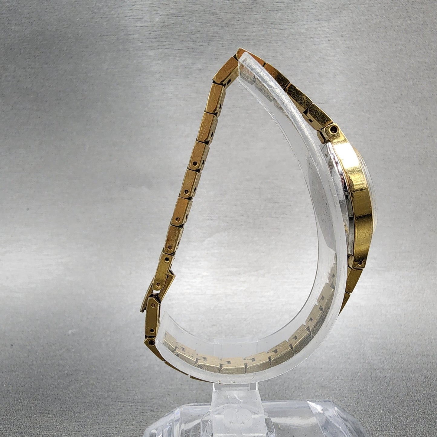 Seiko Watch Women 16mm Black Dial Gold Tone Oval Manual 11005569 Runs8
