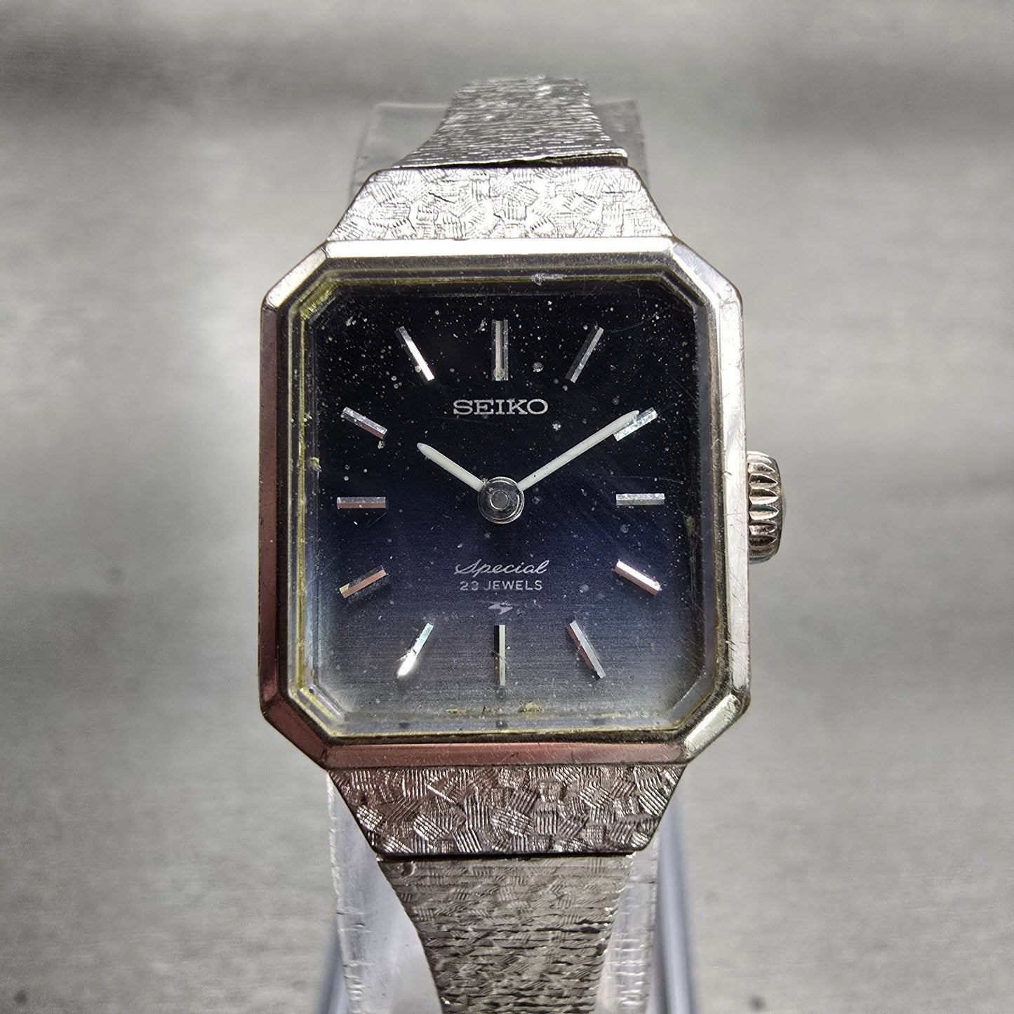 Seiko Special Watch Women 18mm Blue Dial Silver Tone Rectangle 1140-3170 Works0