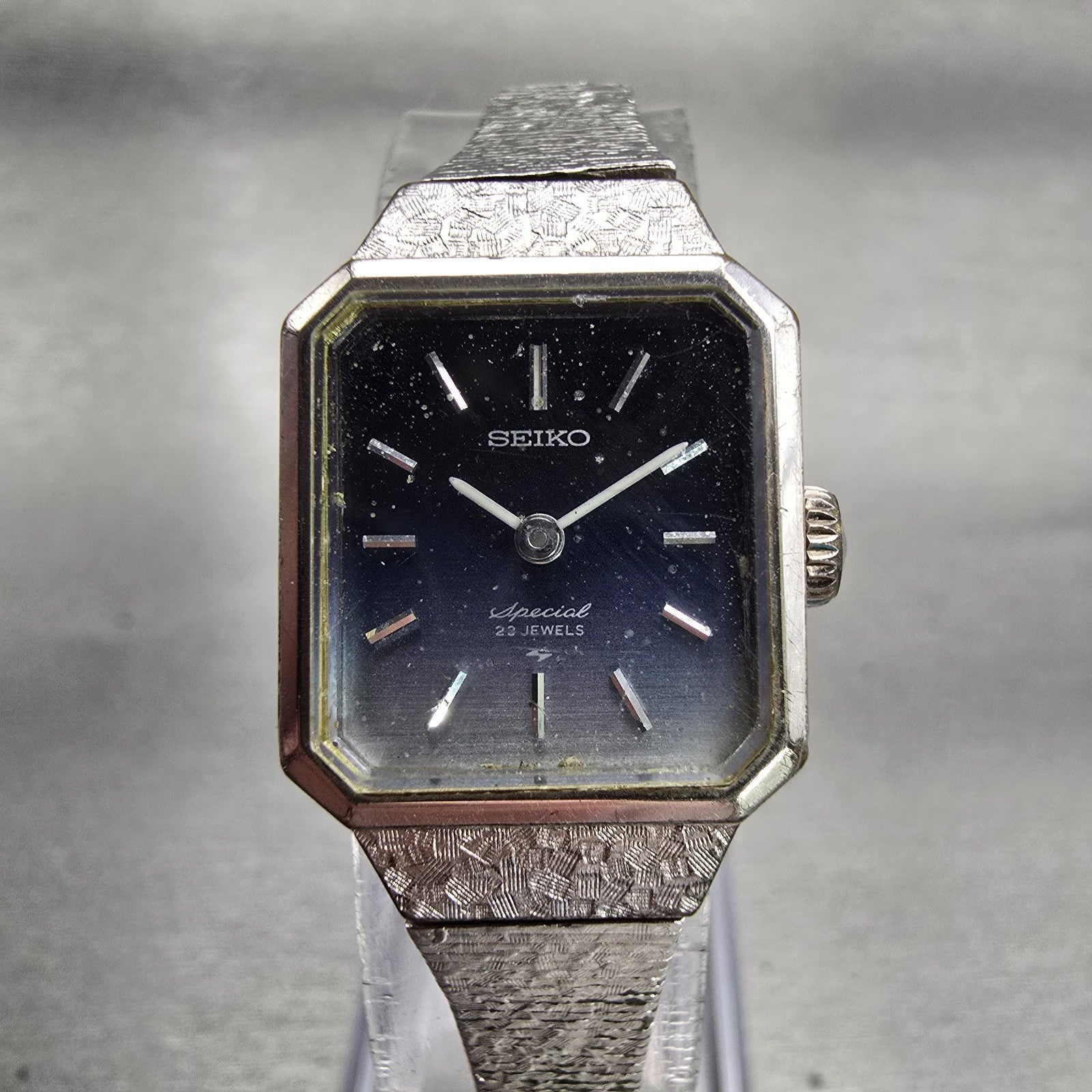 Seiko Special Watch Women 18mm Blue Dial Silver Tone Rectangle 1140-3170 Works0