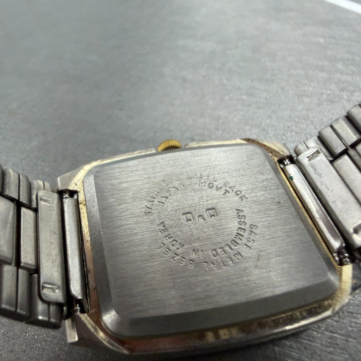 Citizen Q&Q Tank Watch Unisex  27mm Champagne Dial Two Tone Octagon New Battery9
