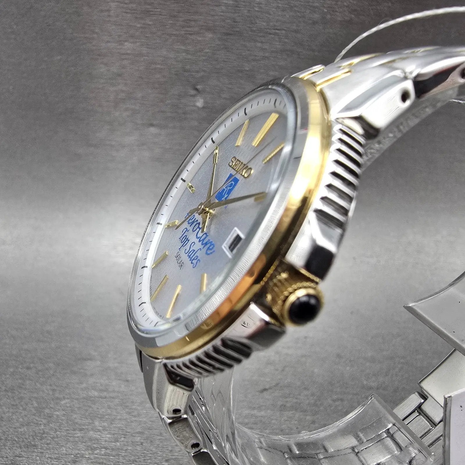 Seiko Solar Watch Men 40mm Silver Dial Two Tone Date Round V157-0CY0 Runs2