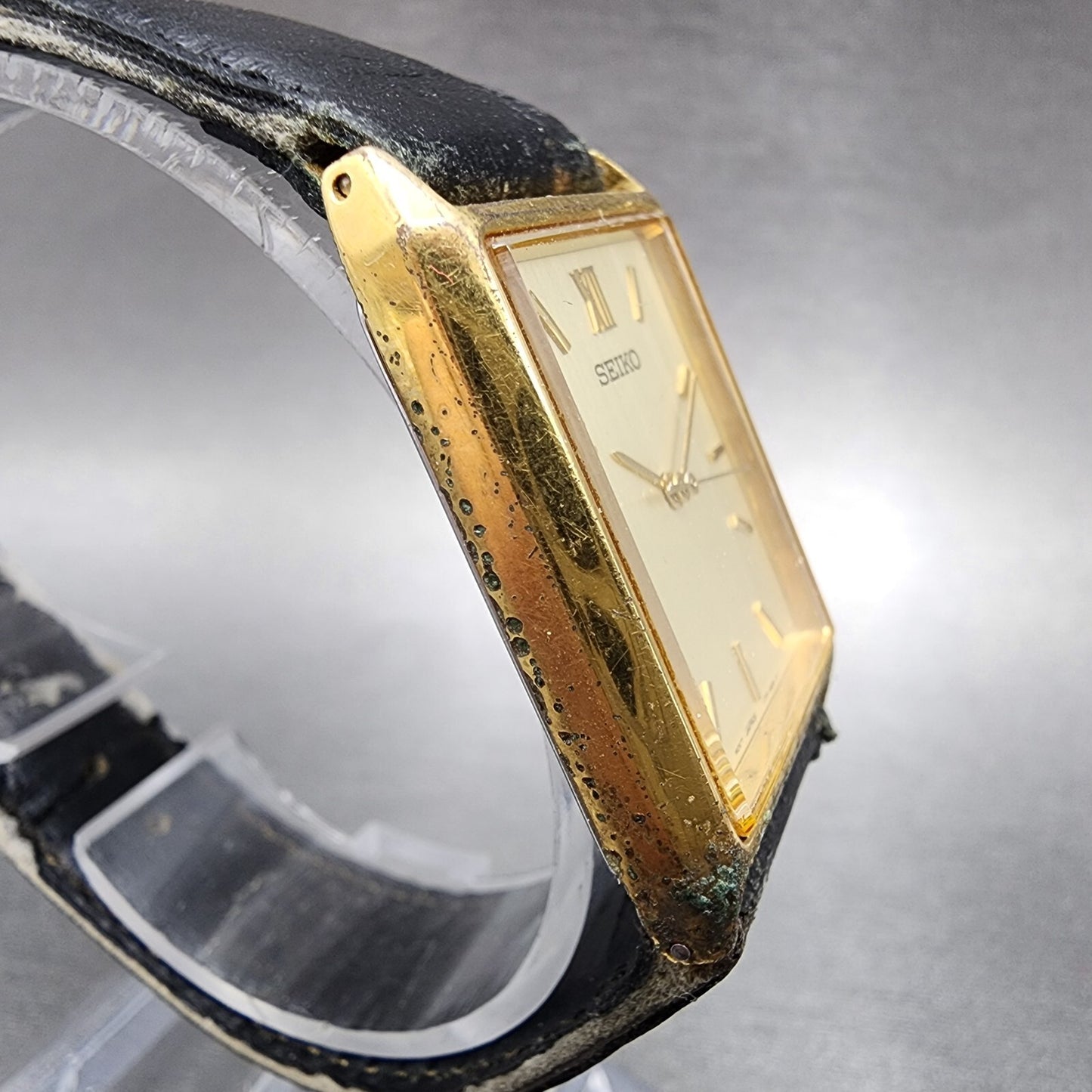 Seiko Tank Watch Men 25mm Gold Dial Gold Tone Rectangle V701-5E10 New Battery