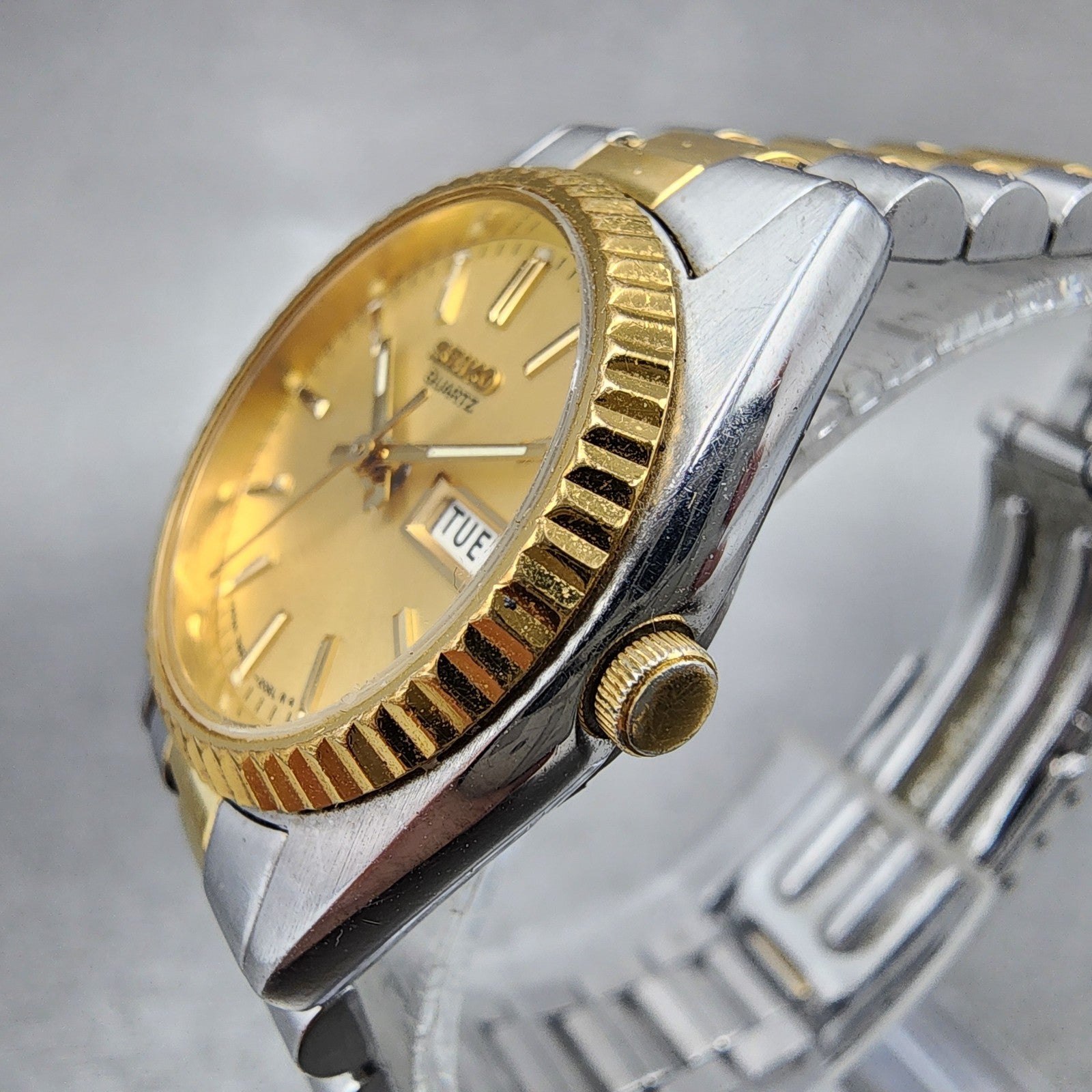 Seiko Watch Women 24mm Gold Dial Two Tone Daydate Round 7n830041 New Battery AB2