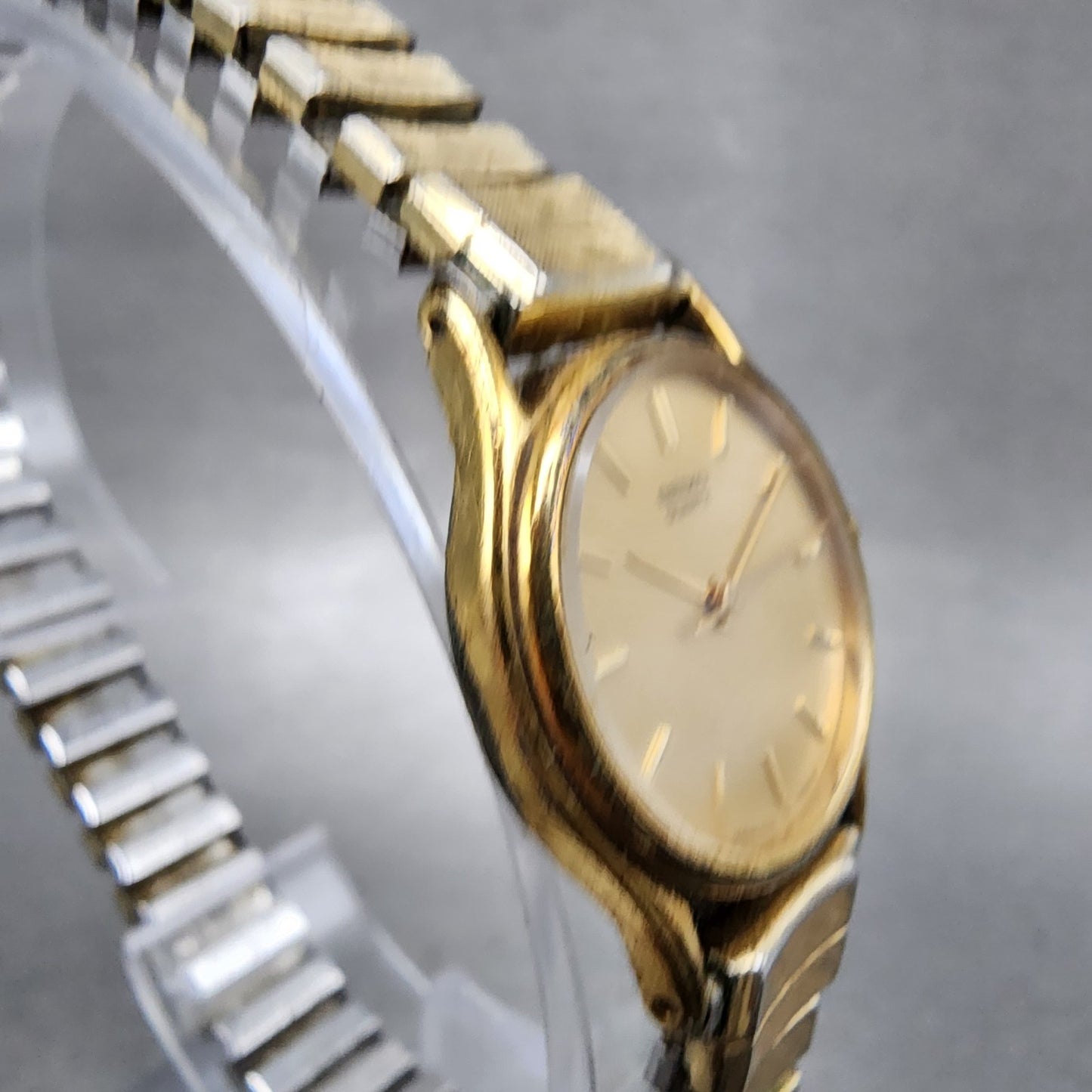 Seiko Watch Women 20mm Champagne Dial Gold Tone Round 20210029 New Battery3