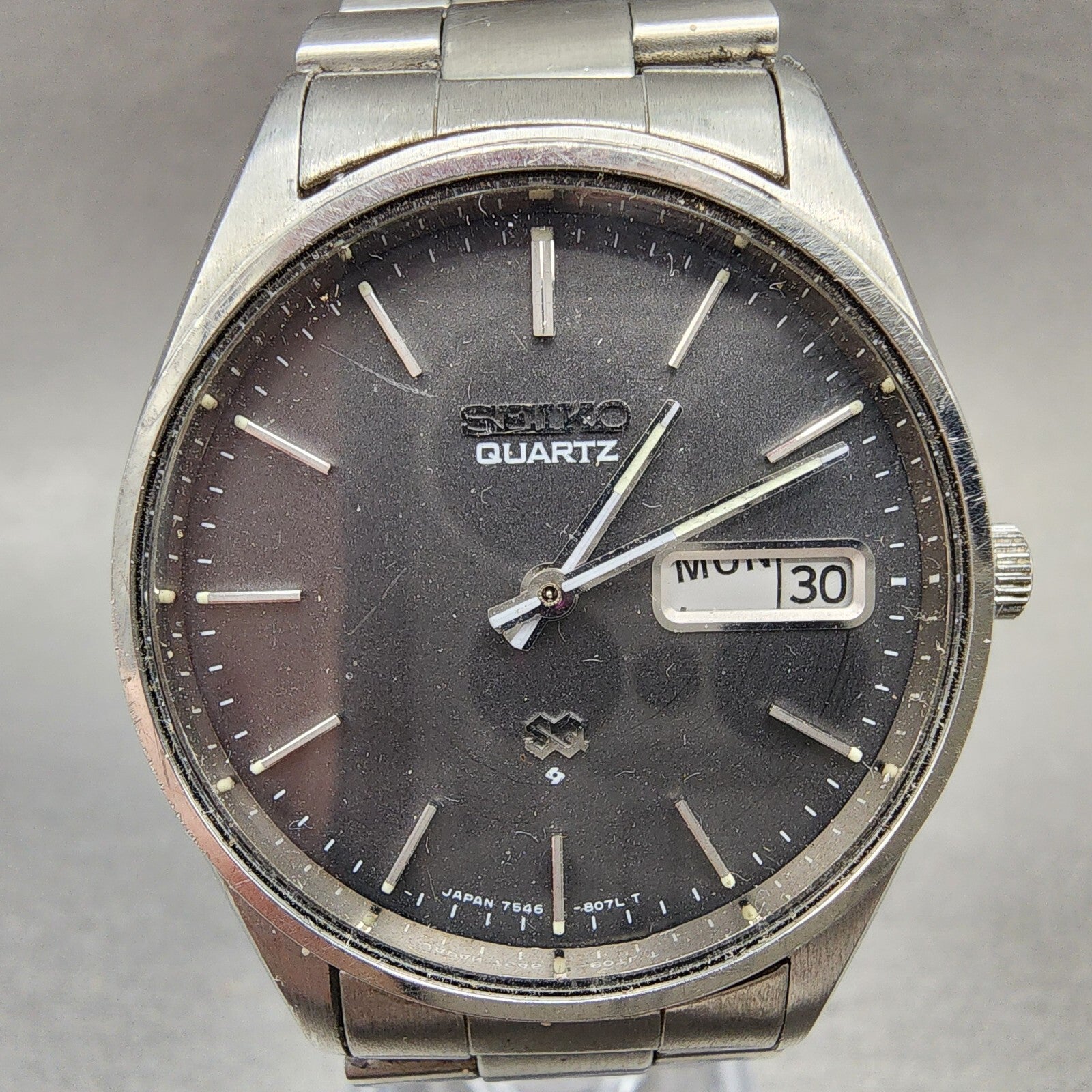 Seiko SQ Watch Men 35mm Gray Dial Steel Daydate Round 75468069 PARTS2