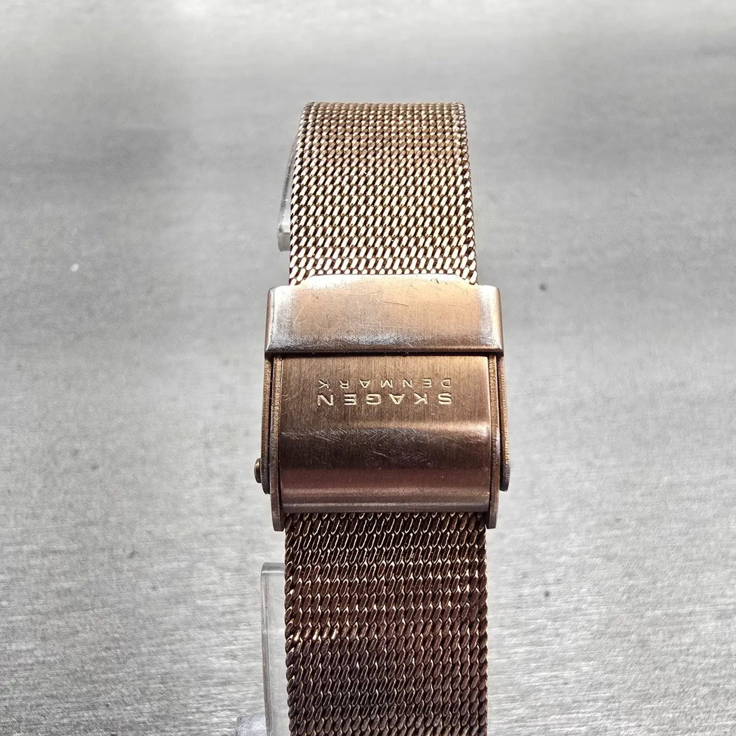 Skagen Denmark Watch Women 24mm MOP Dial Gold Tone Rectangle 396XSRR New Battery7