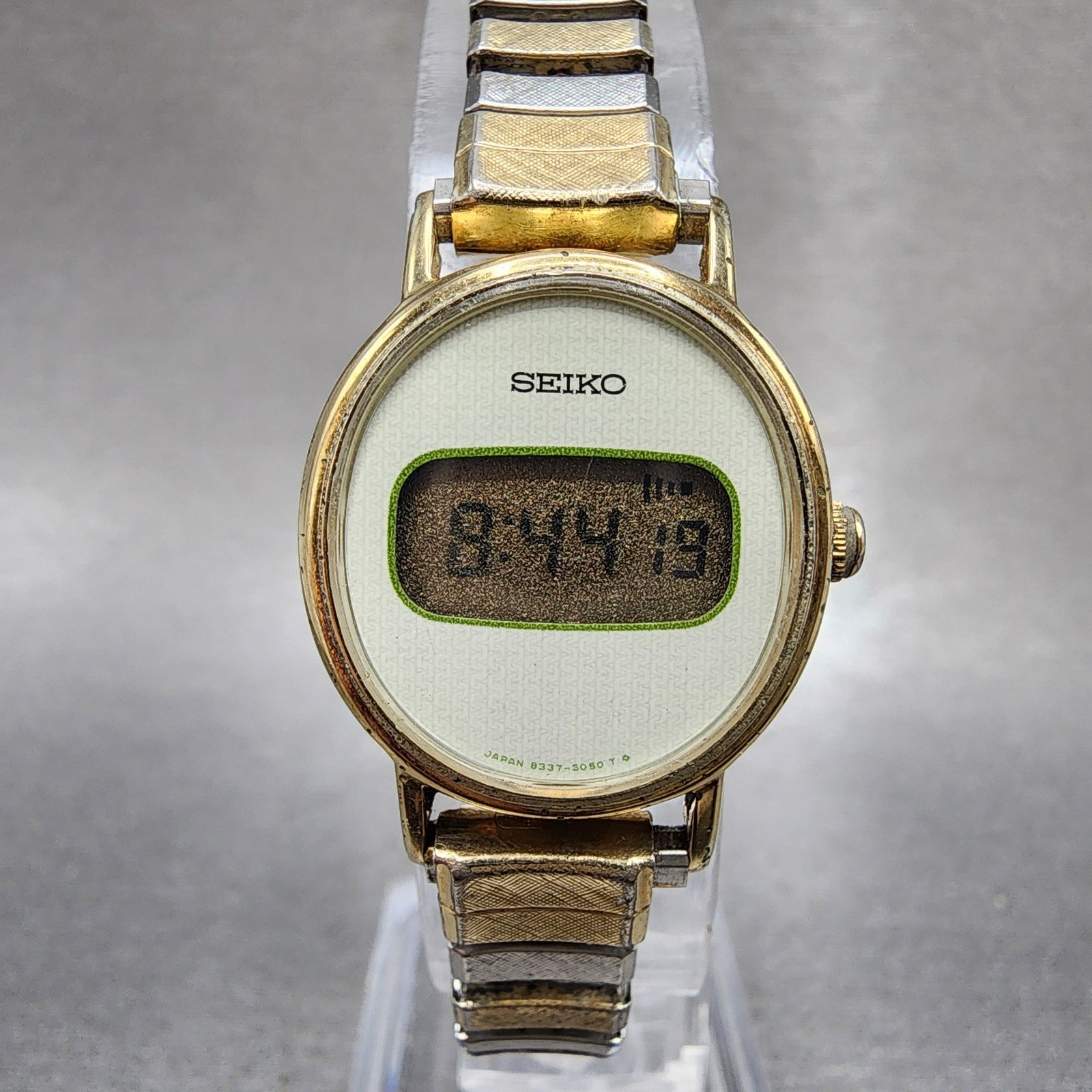 Seiko Digital Watch Women 22mm LCD White Dial Gold Tone Oval B3375050 New Batt0