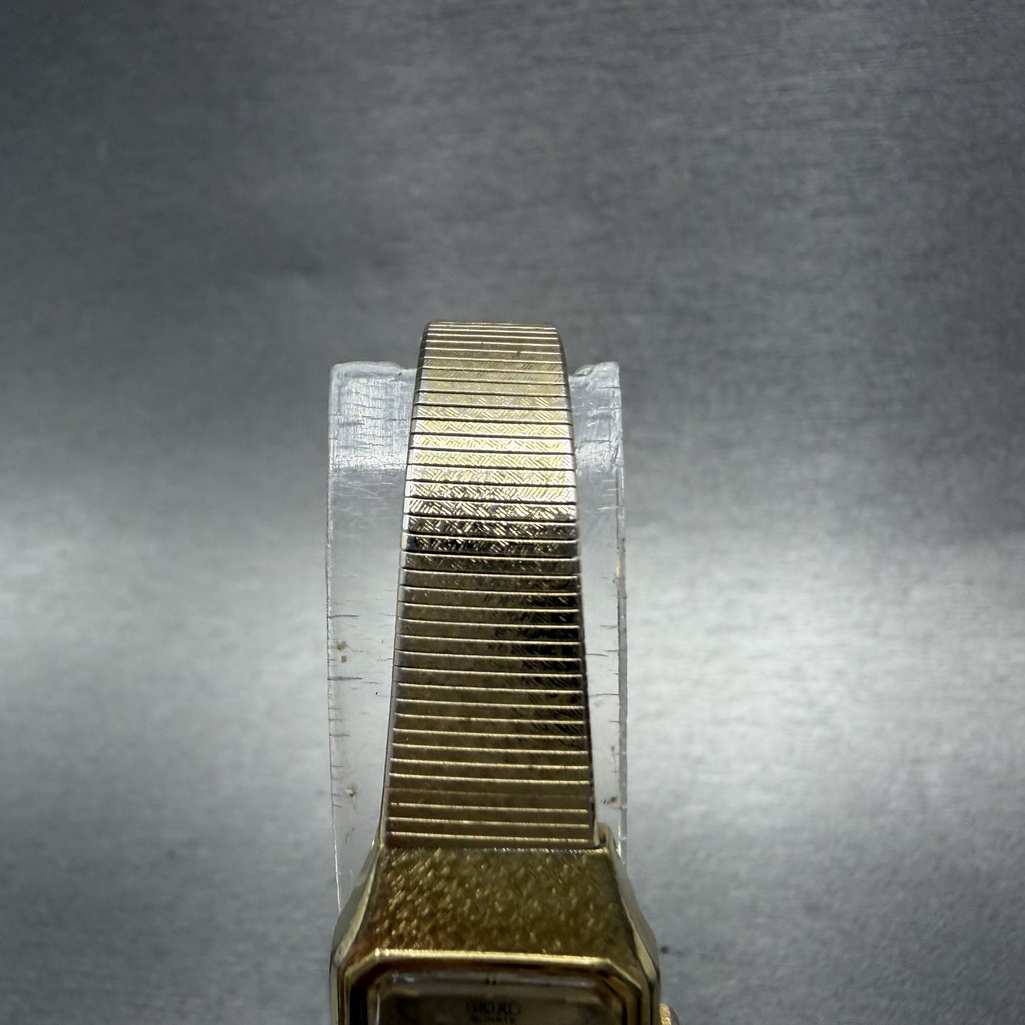 Seiko Watch Women 17mm Champagne Dial Gold Tone Rectangle 2C205789 New Battery4