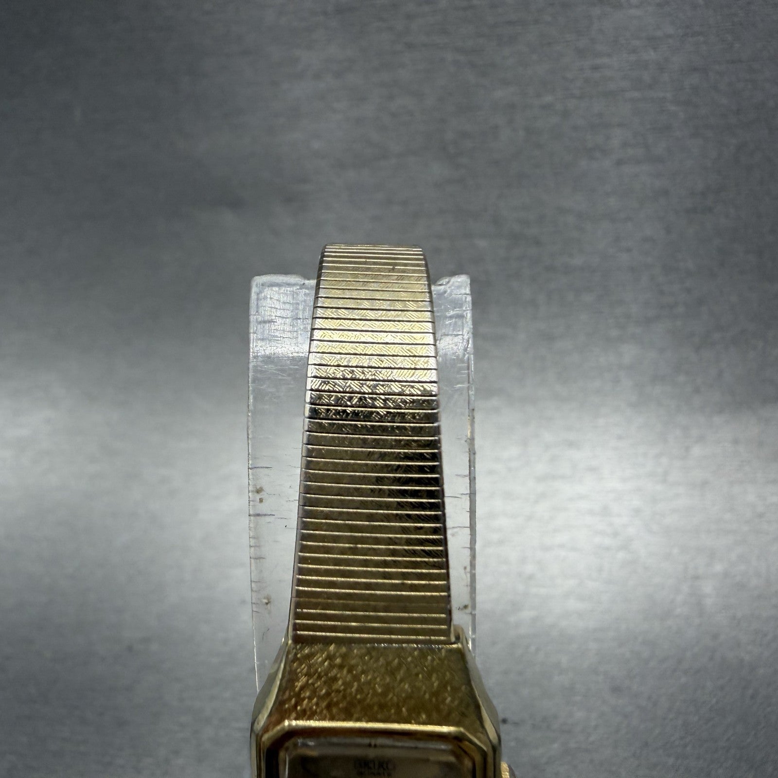 Seiko Watch Women 17mm Champagne Dial Gold Tone Rectangle 2C205789 New Battery4