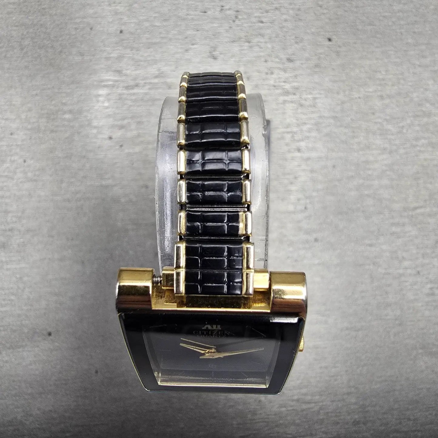 Citizen CQ Watch Men 25mm Black Dial Gold Tone Rectangle 6020-G08334 New Batt4