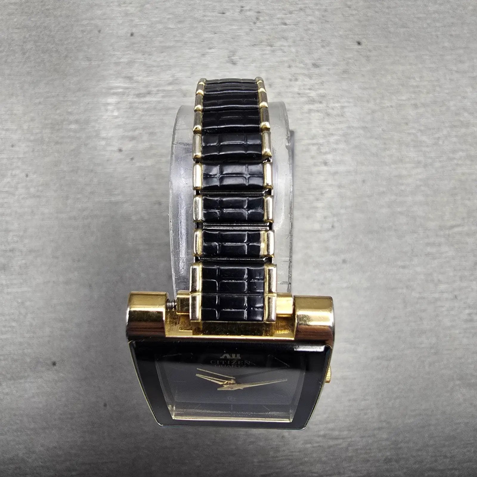 Citizen CQ Watch Men 25mm Black Dial Gold Tone Rectangle 6020-G08334 New Batt4