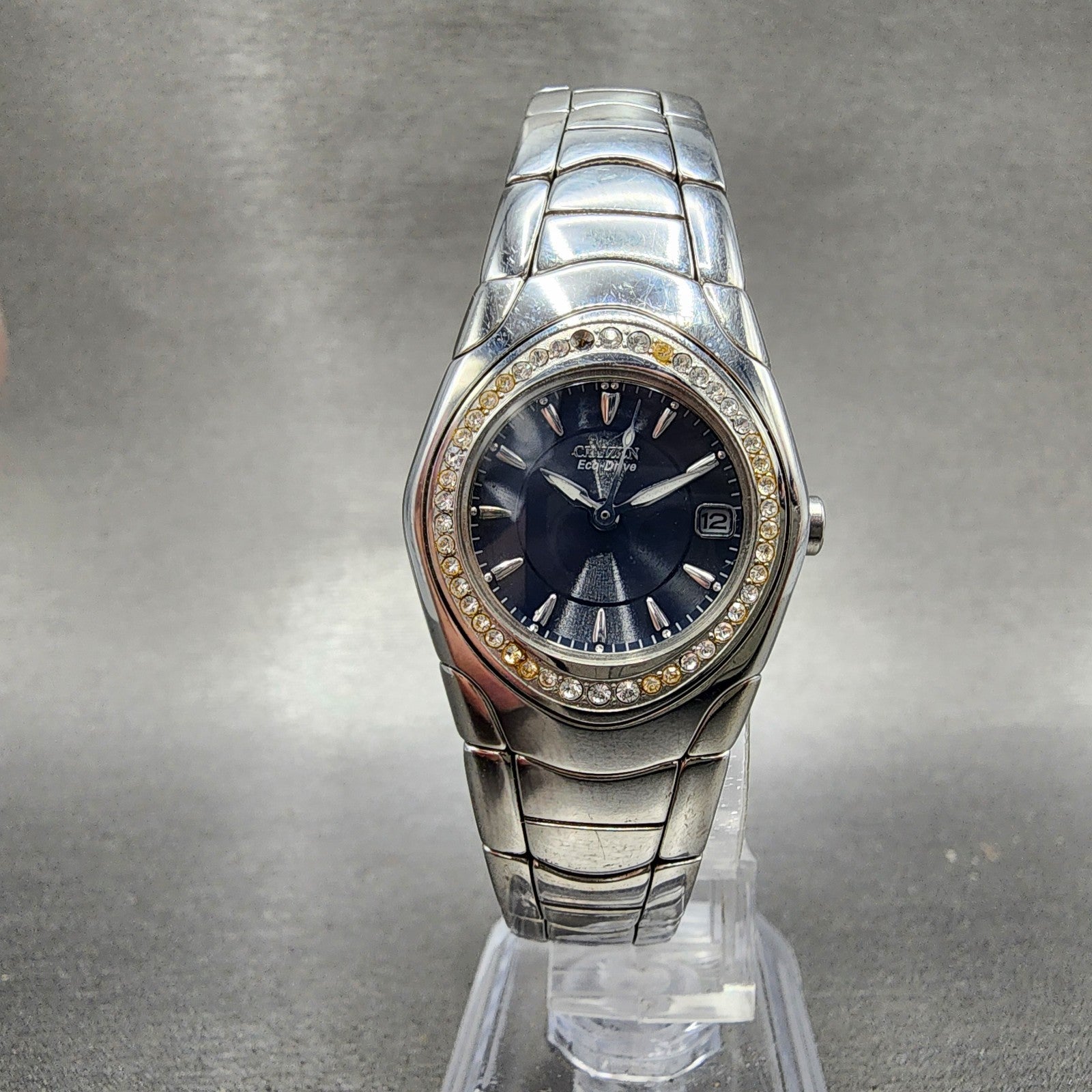 Citizen EcoDrive Watch Women 26mm Blue Dial Silver Tone Date Crystal Bezel Runs5