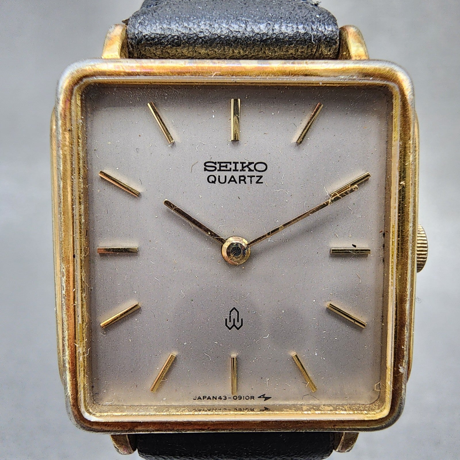 Seiko Watch Women 24mm Gray Dial Gold Tone Rectangle 433350 New Battery1
