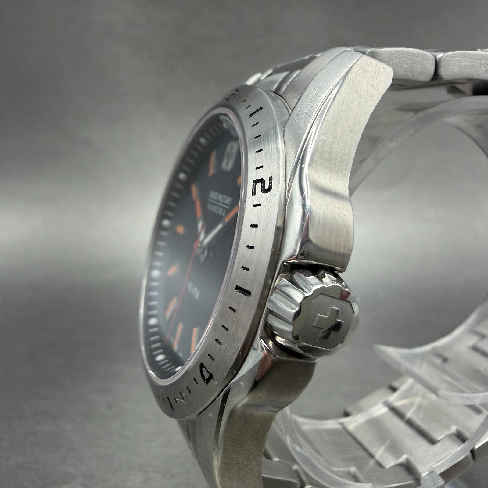 Swiss Military Dive Watch Men 44mm Black Dial Silver Tone Date Round New Battery2