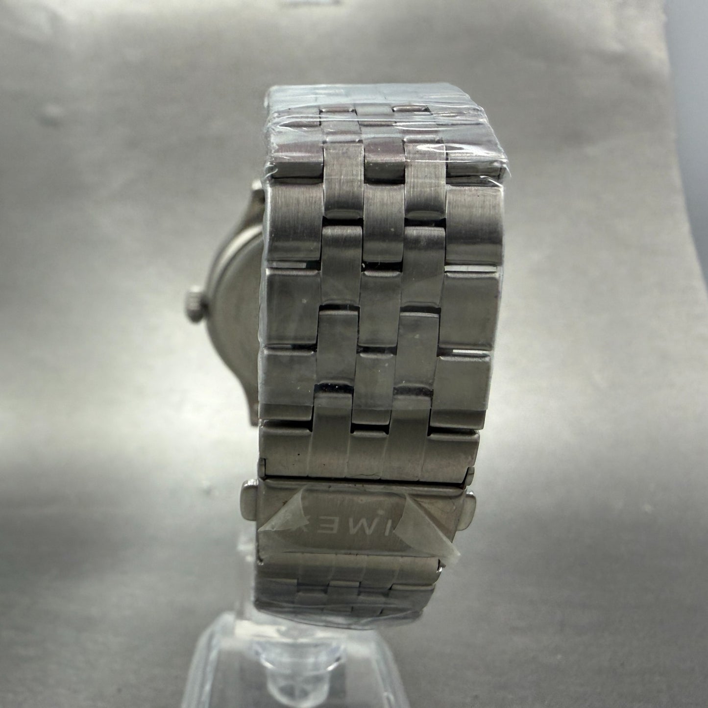 Timex Wisconsin Badgers Watch Men 43mm White Dial Silver Tone Date New Battery7