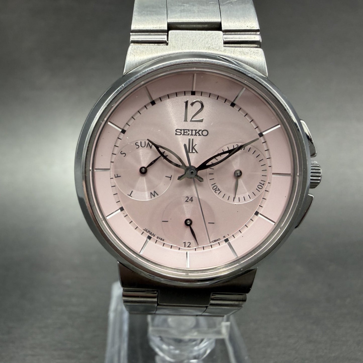 Seiko Lukia Watch Women 33mm Pink Dial Silver Tone Daydate 5Y89-0B70 New Battery0