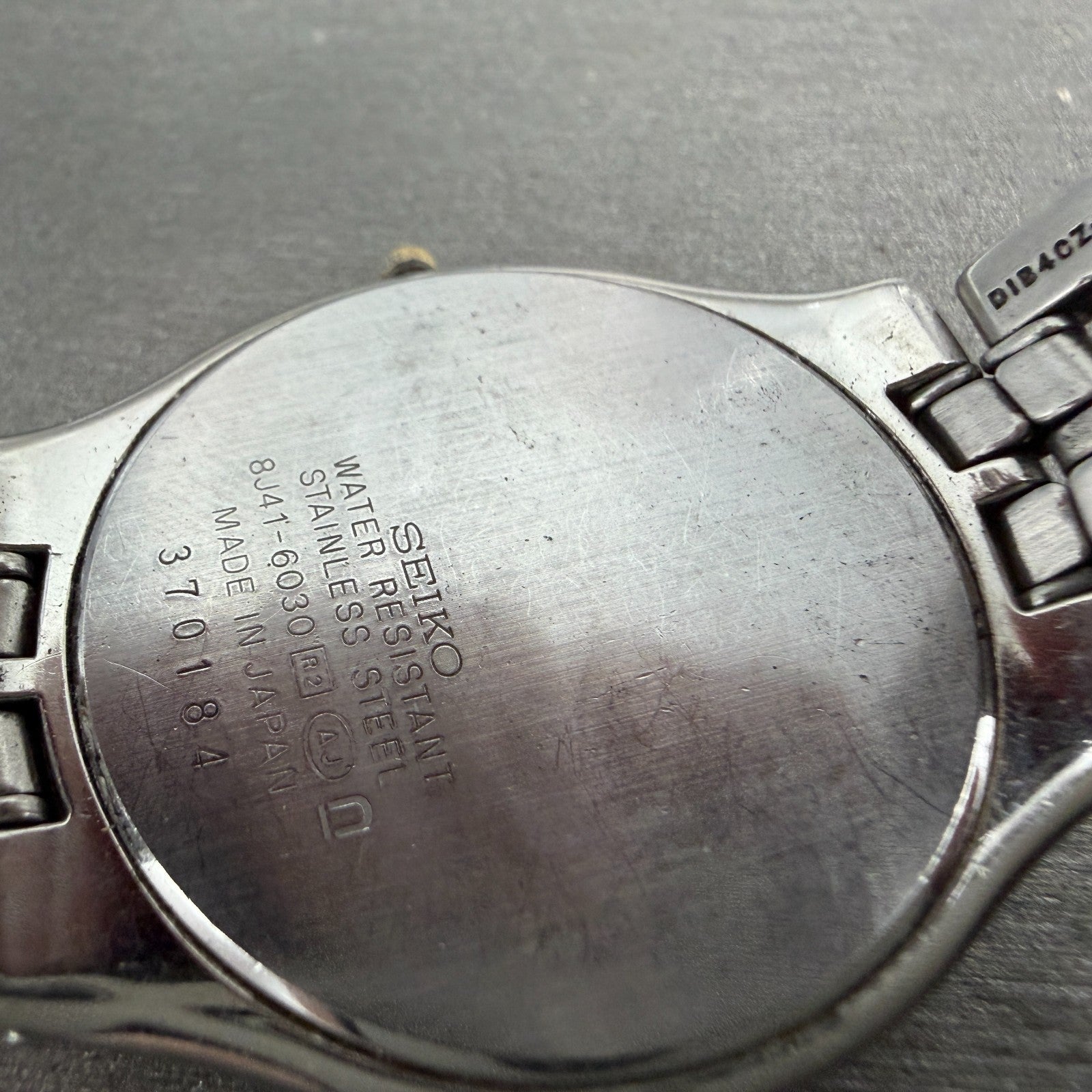 Seiko Watch Men 33mm Champagne Dial Two Tone Round 8J41-6030 New Battery Vintage9