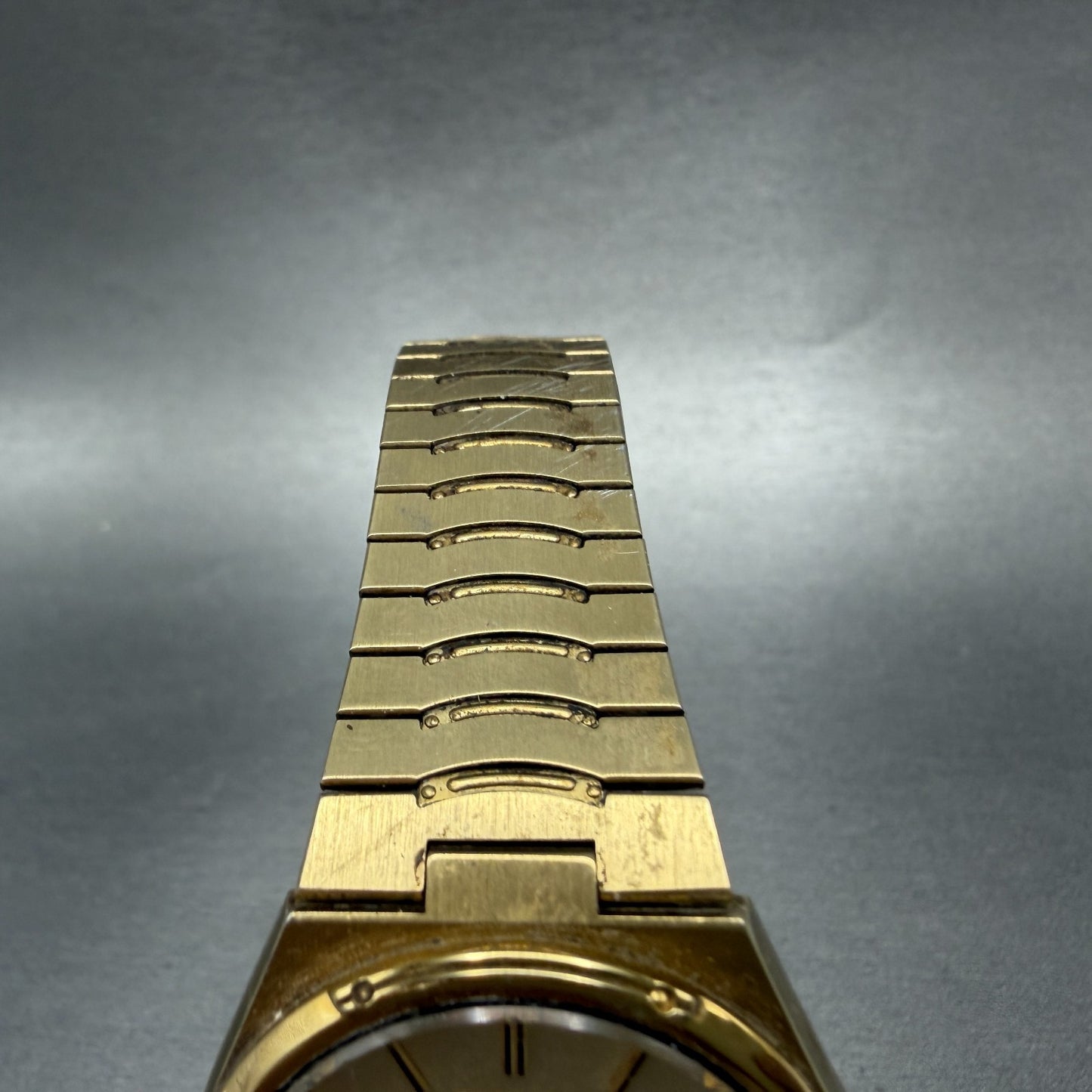 Seiko SQ 100 Watch Men 34mm Champagne Dial Gold Tone Daydate 6923-7059 New Batt4