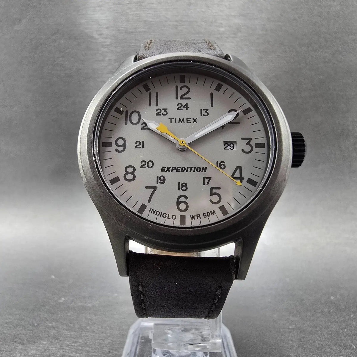 Timex Expedition Scout Watch Men 40mm Gray Dial Black Date Round New Battery LK5