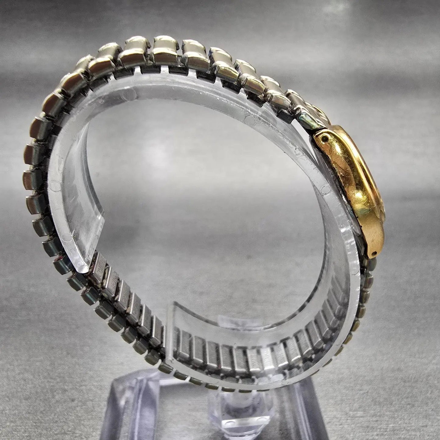 Seiko Watch Women 20mm Gold Dial Gold Tone Round 1N01-0E19 New Battery Vintage d8