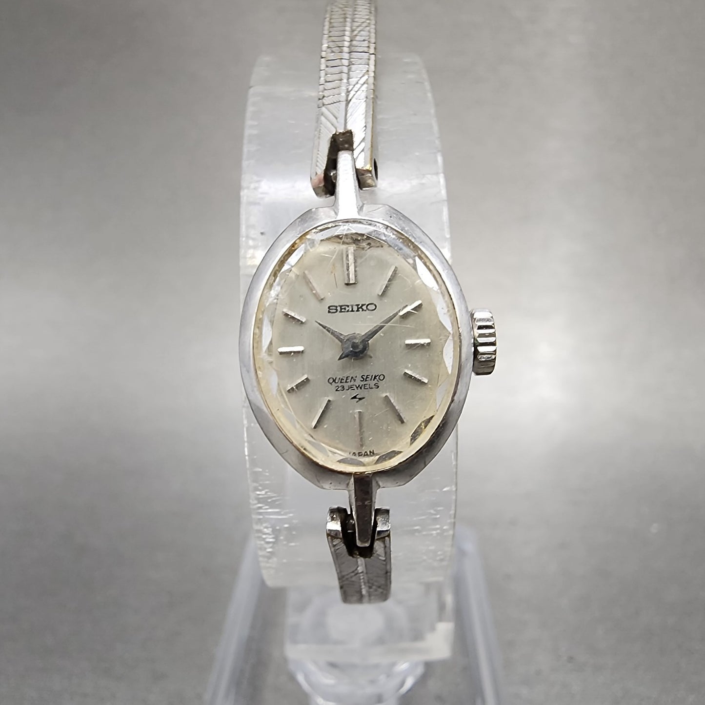 Seiko Queen Seiko Watch Women 15mm Silver dial Silver Tone Manual 10207040 Runs0