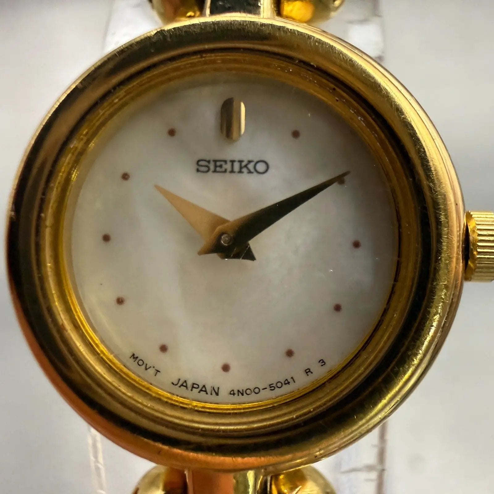 Seiko Watch Women 19mm MOP Dial Gold Tone Round 4N00-0588 New Battery Vintage1